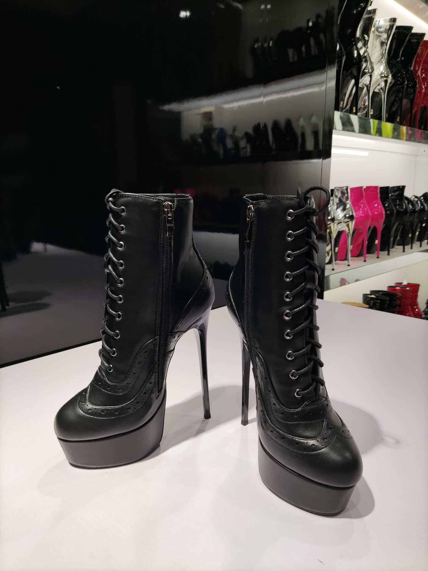 DARKSIDE BLACK