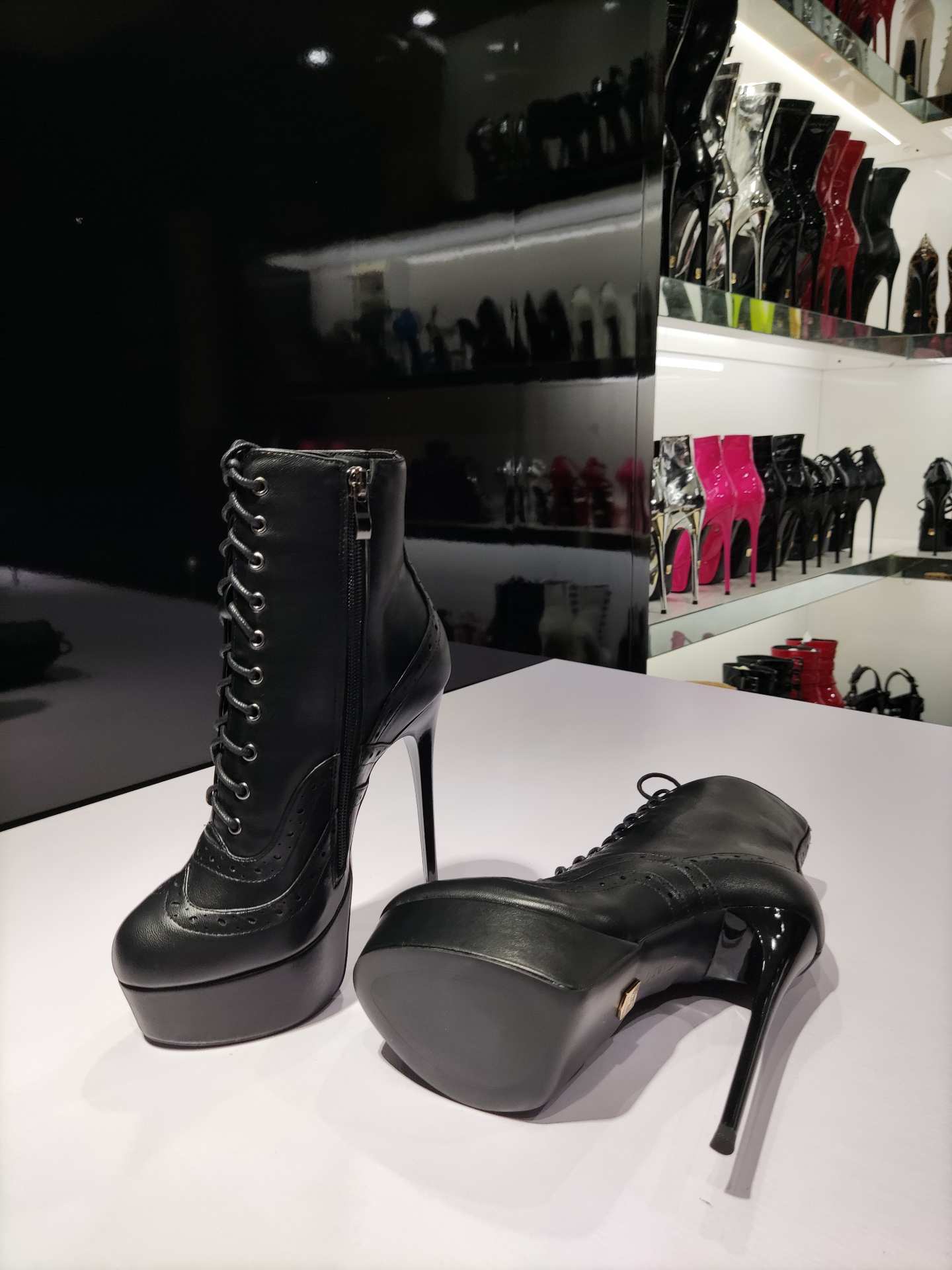 DARKSIDE BLACK