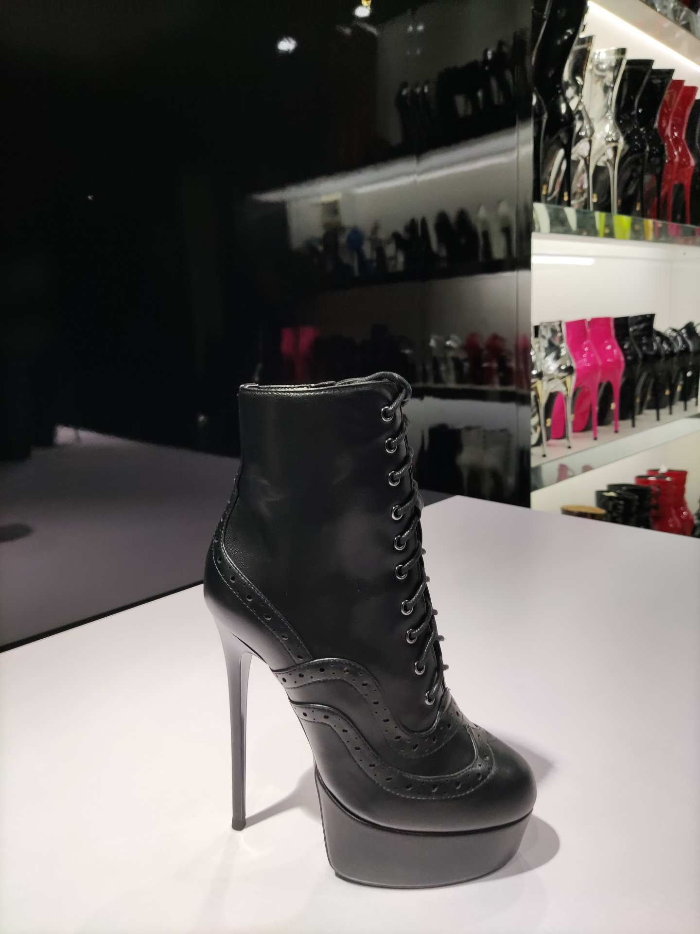 DARKSIDE BLACK