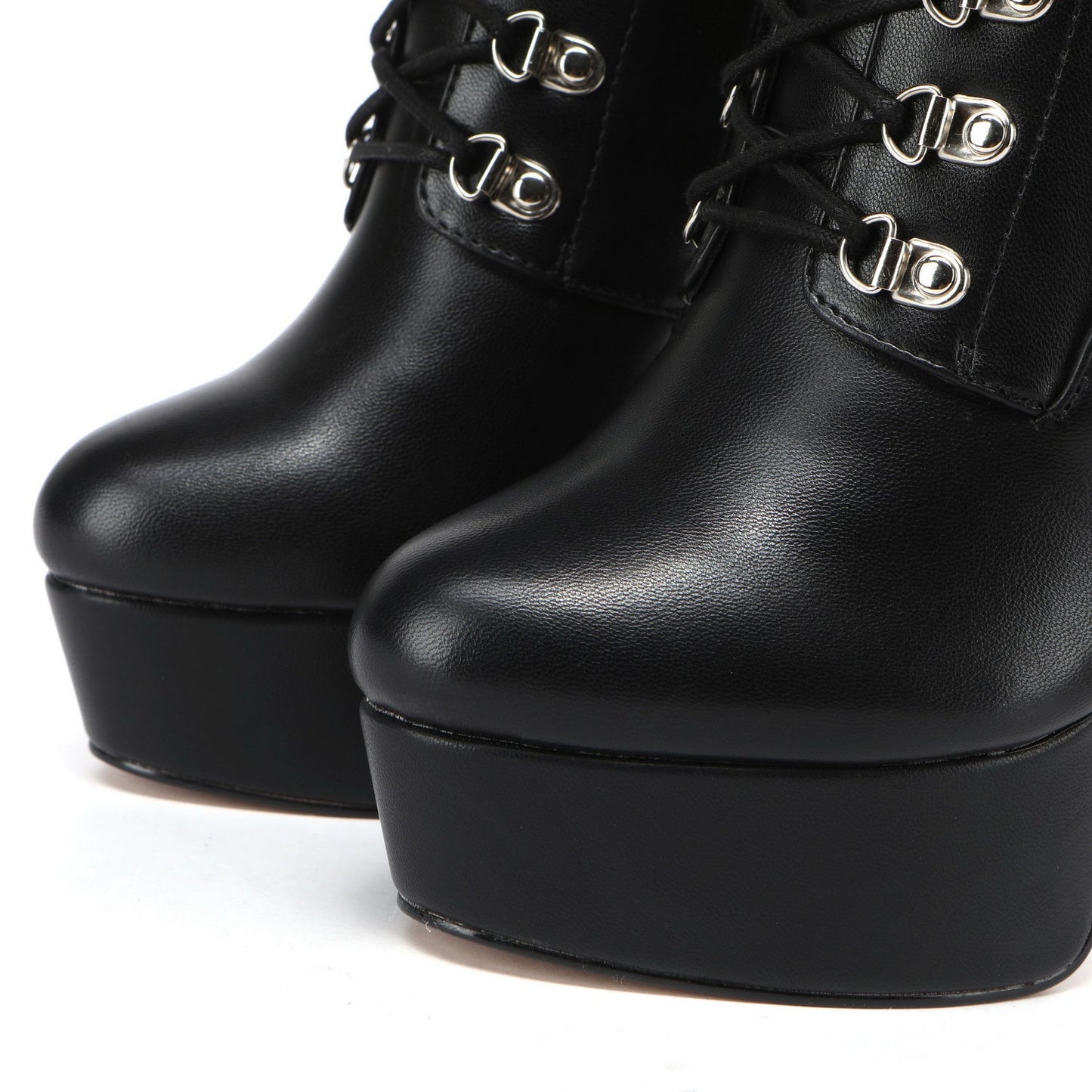 SORA BLACK MATTE