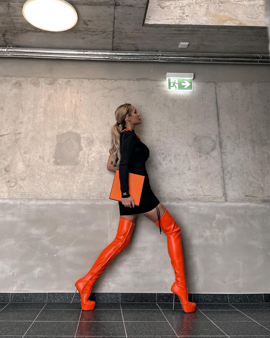 BRISA ORANGE MATTE