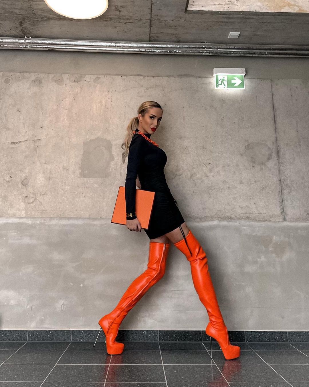 BRISA ORANGE MATTE