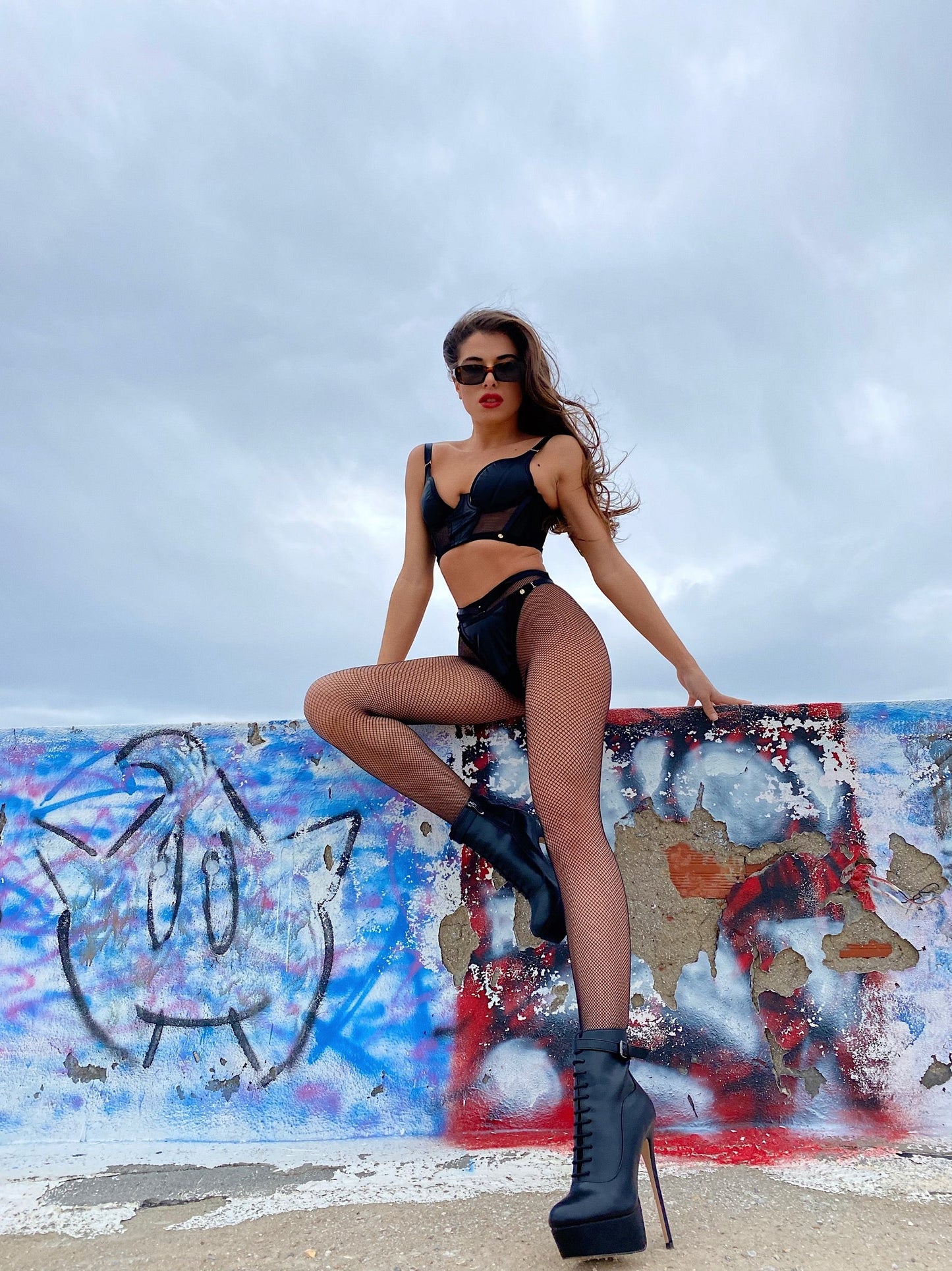 SADIE BLACK MATTE