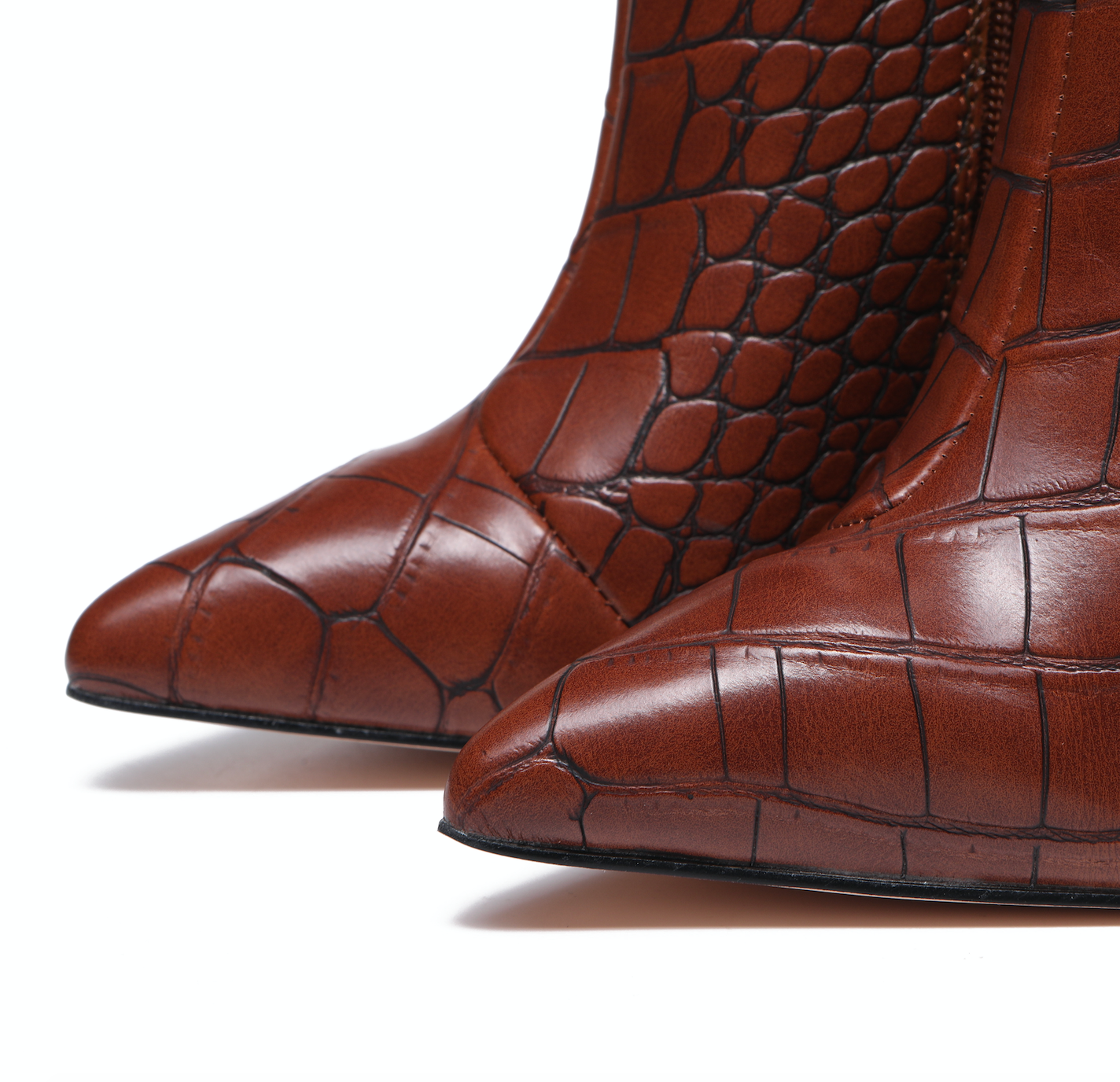 ALIA BROWN CROCK