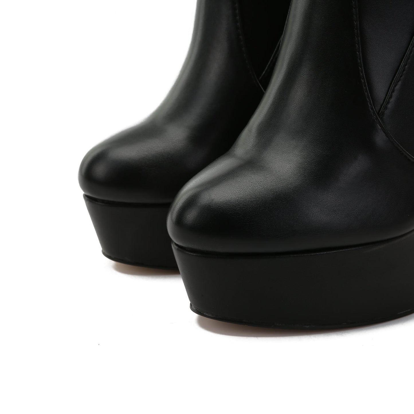 SUTTON BLACK MATTE