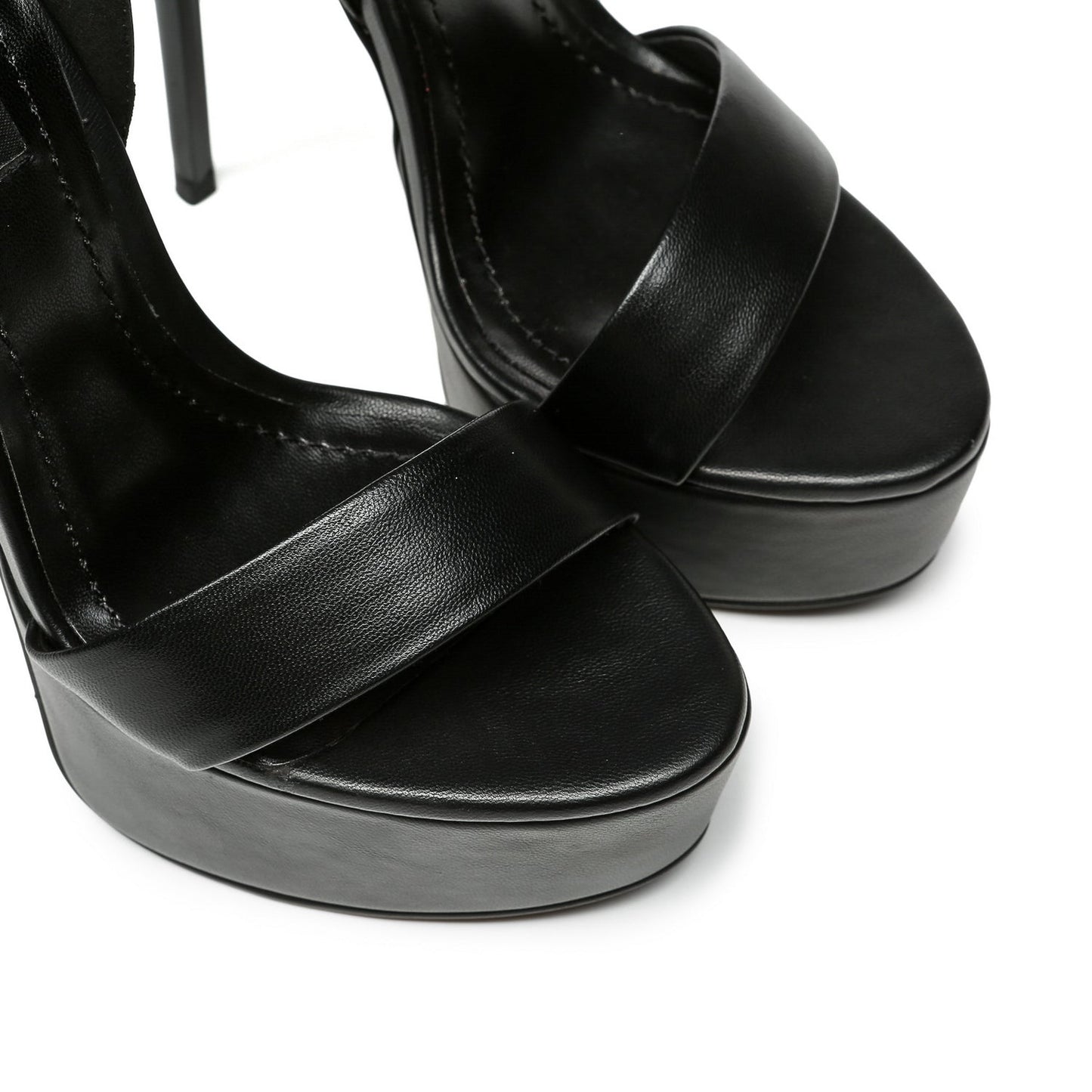 MINA BLACK MATTE