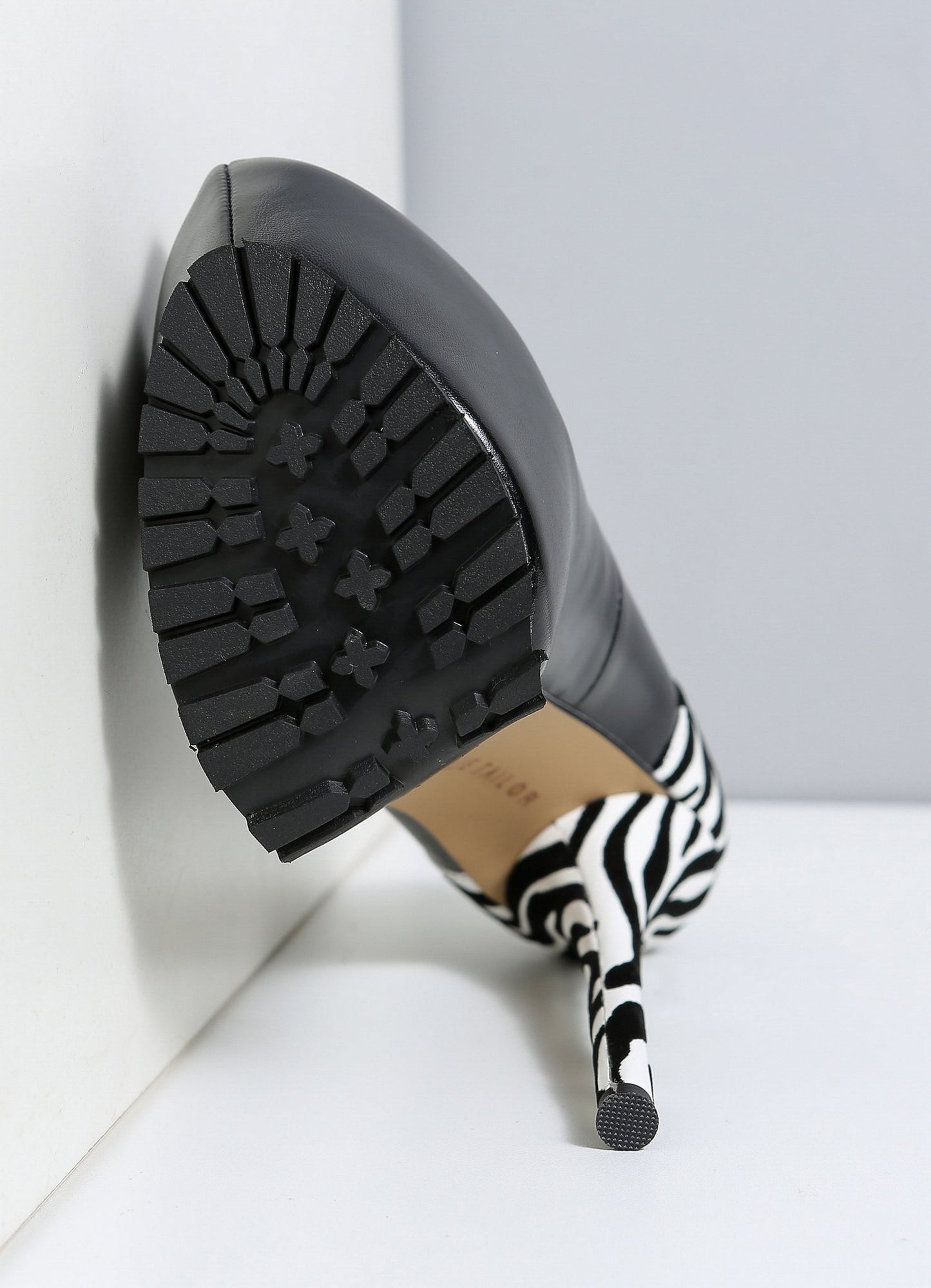 JAMIE BLACK ZEBRA