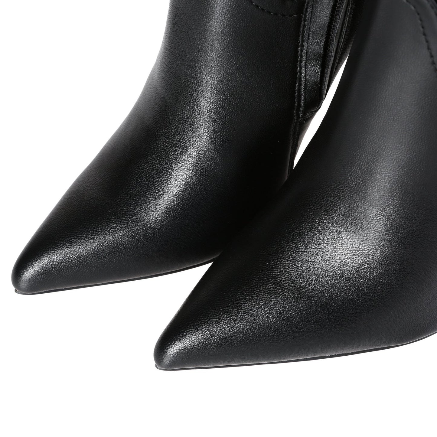 MILA BLACK MATTE