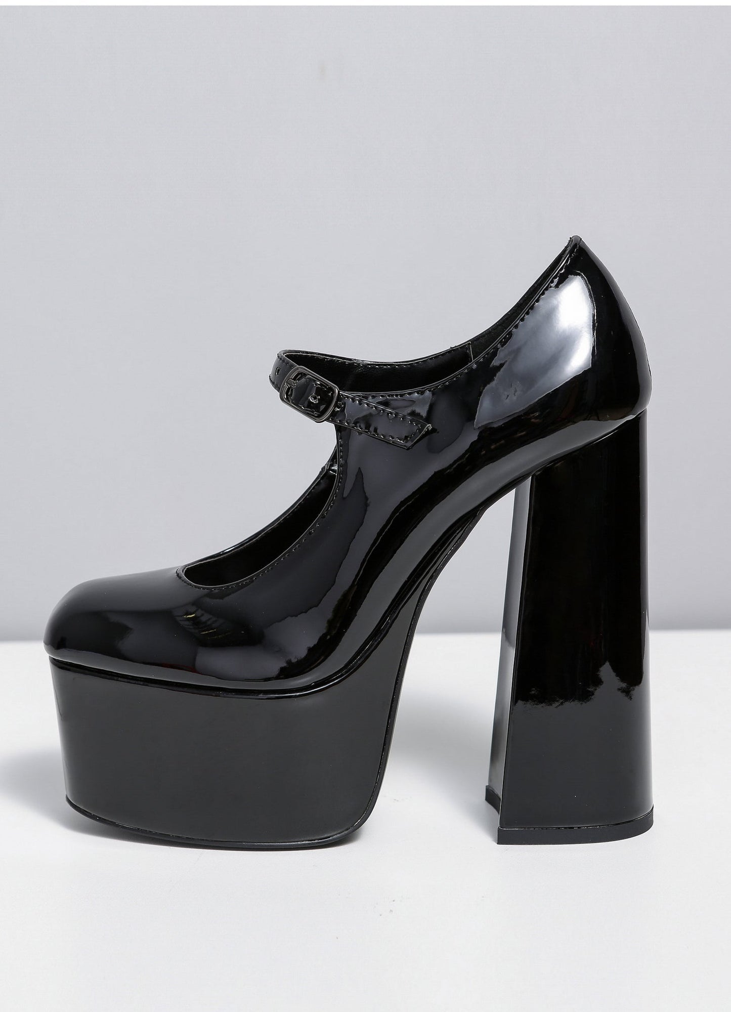 VALA BLACK SHINY