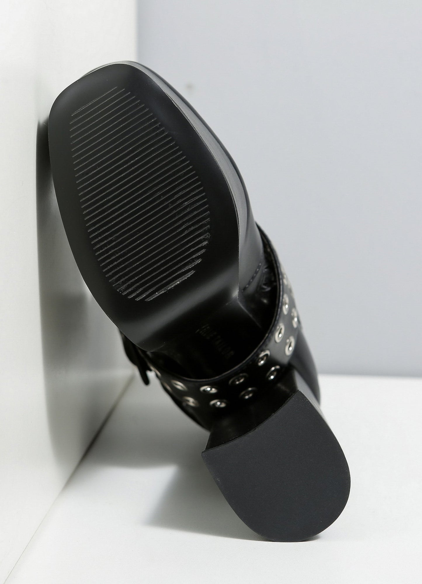 SIGNAL BLACK MATTE