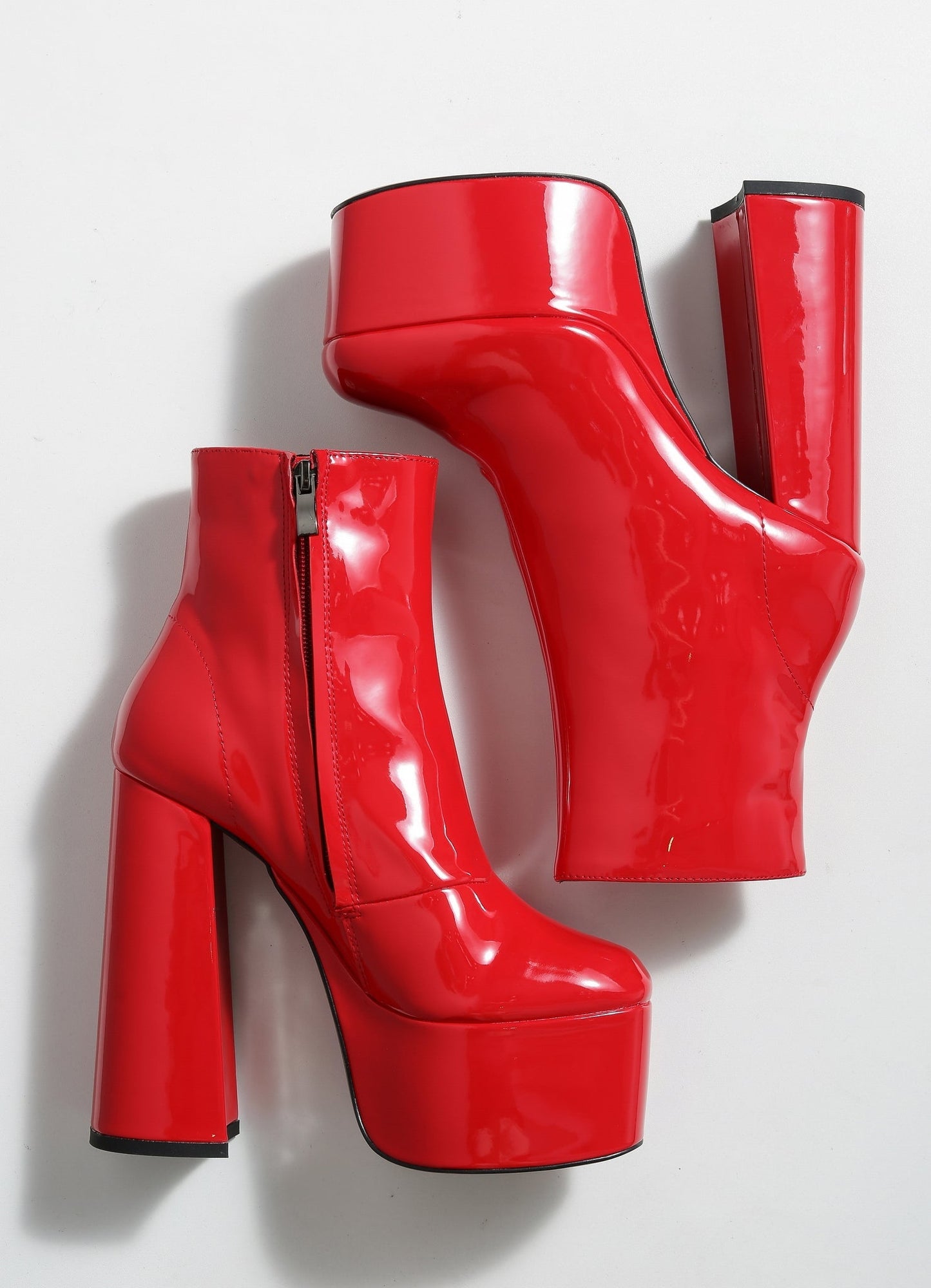 ANTONIA RED SHINY