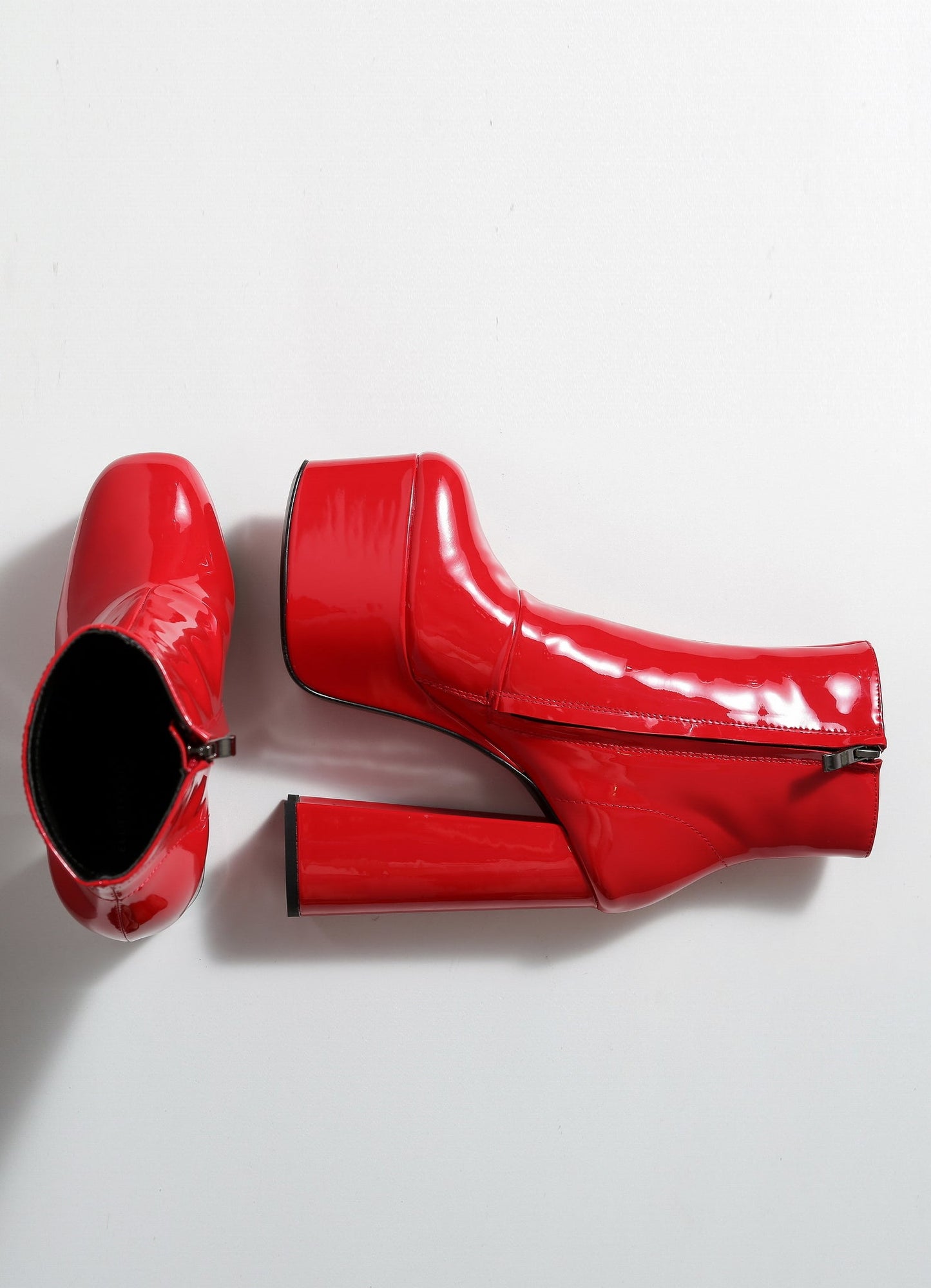 ANTONIA RED SHINY
