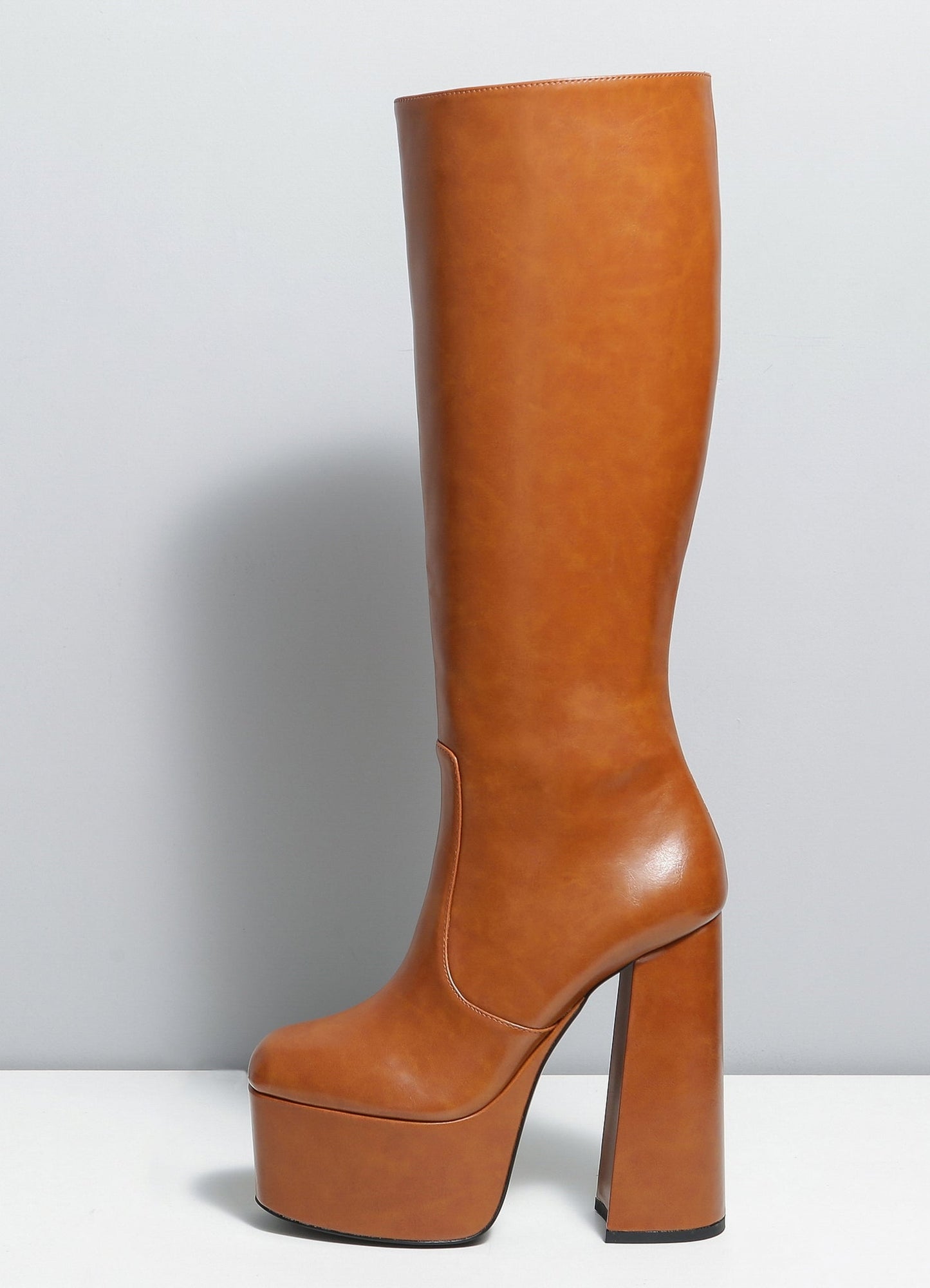 EMMY BROWN MATTE