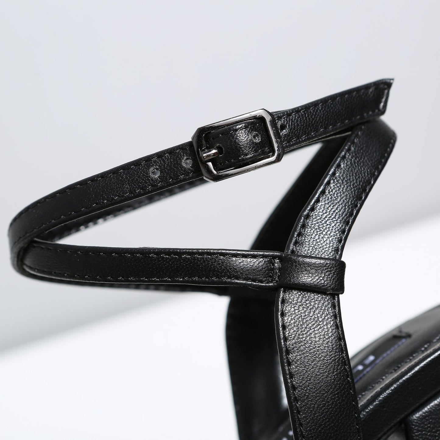 DOLLY BLACK MATTE