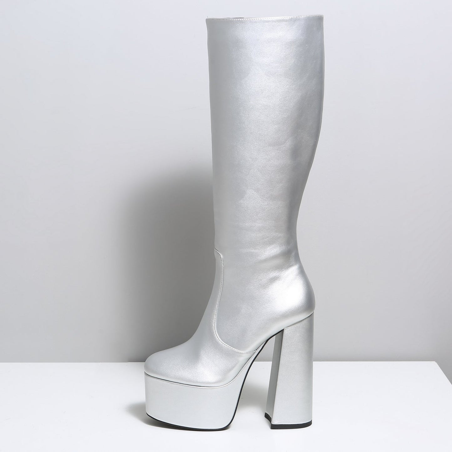 EMMY SILVER MATTE