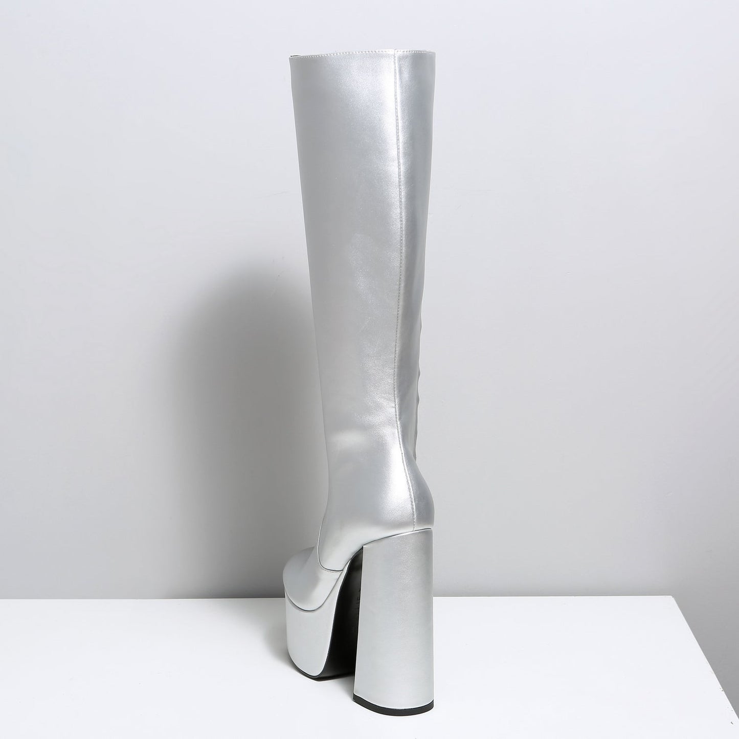 EMMY SILVER MATTE
