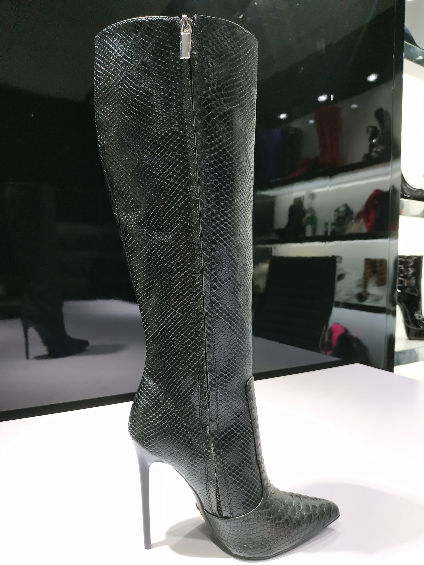 ZIRA , SNAKE BLACK