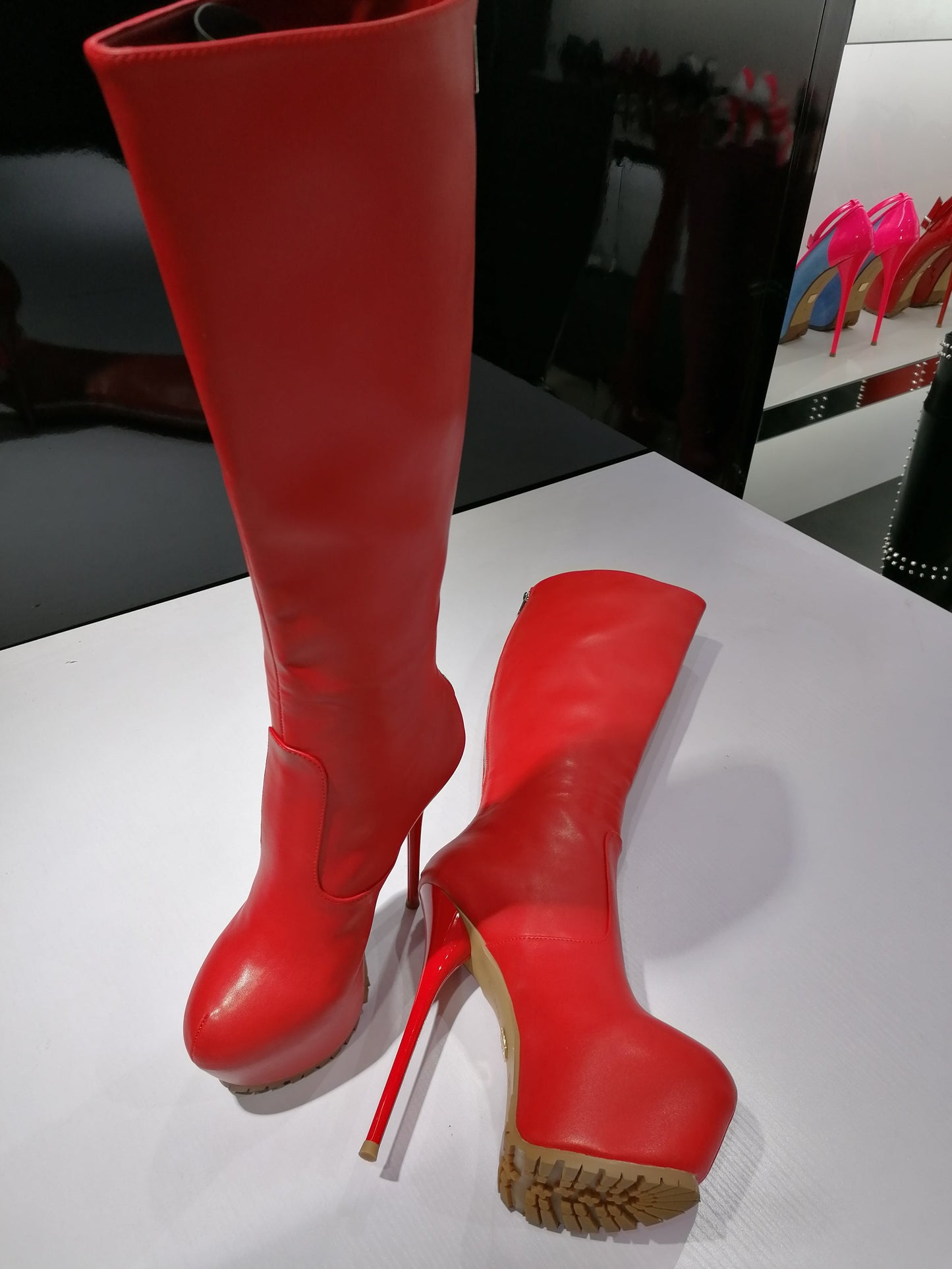 CAMERON RED MATTE