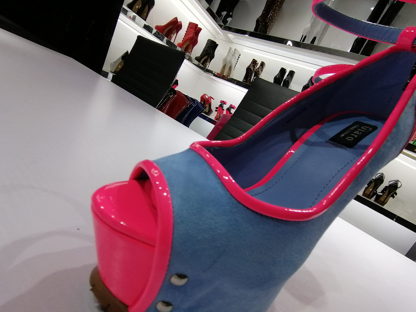 MADISON BLUE VELOUR / PINK SHINY