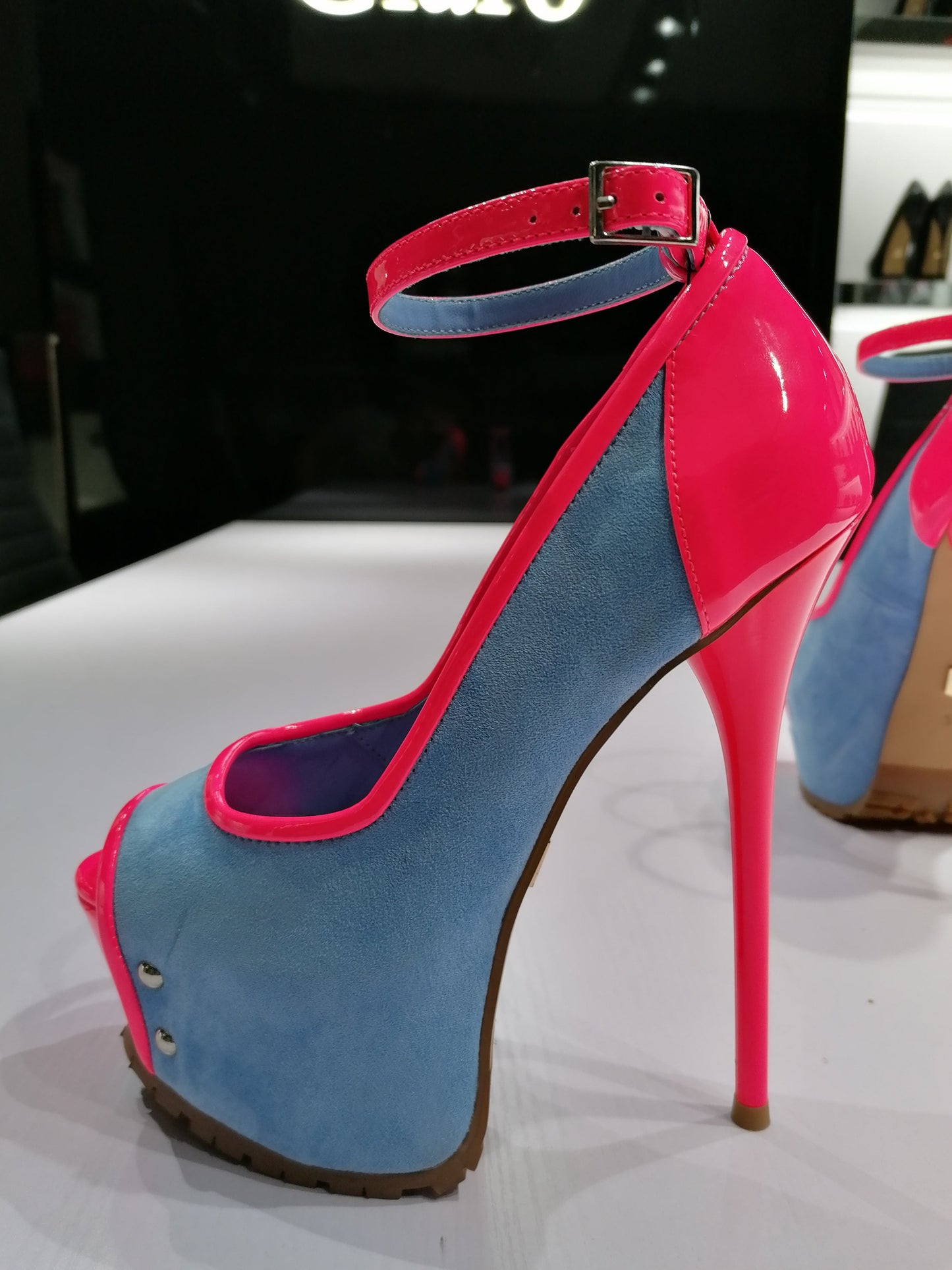 MADISON BLUE VELOUR / PINK SHINY