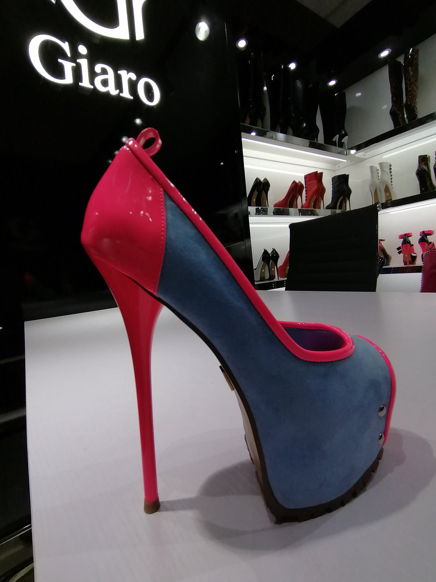MADISON BLUE VELOUR / PINK SHINY