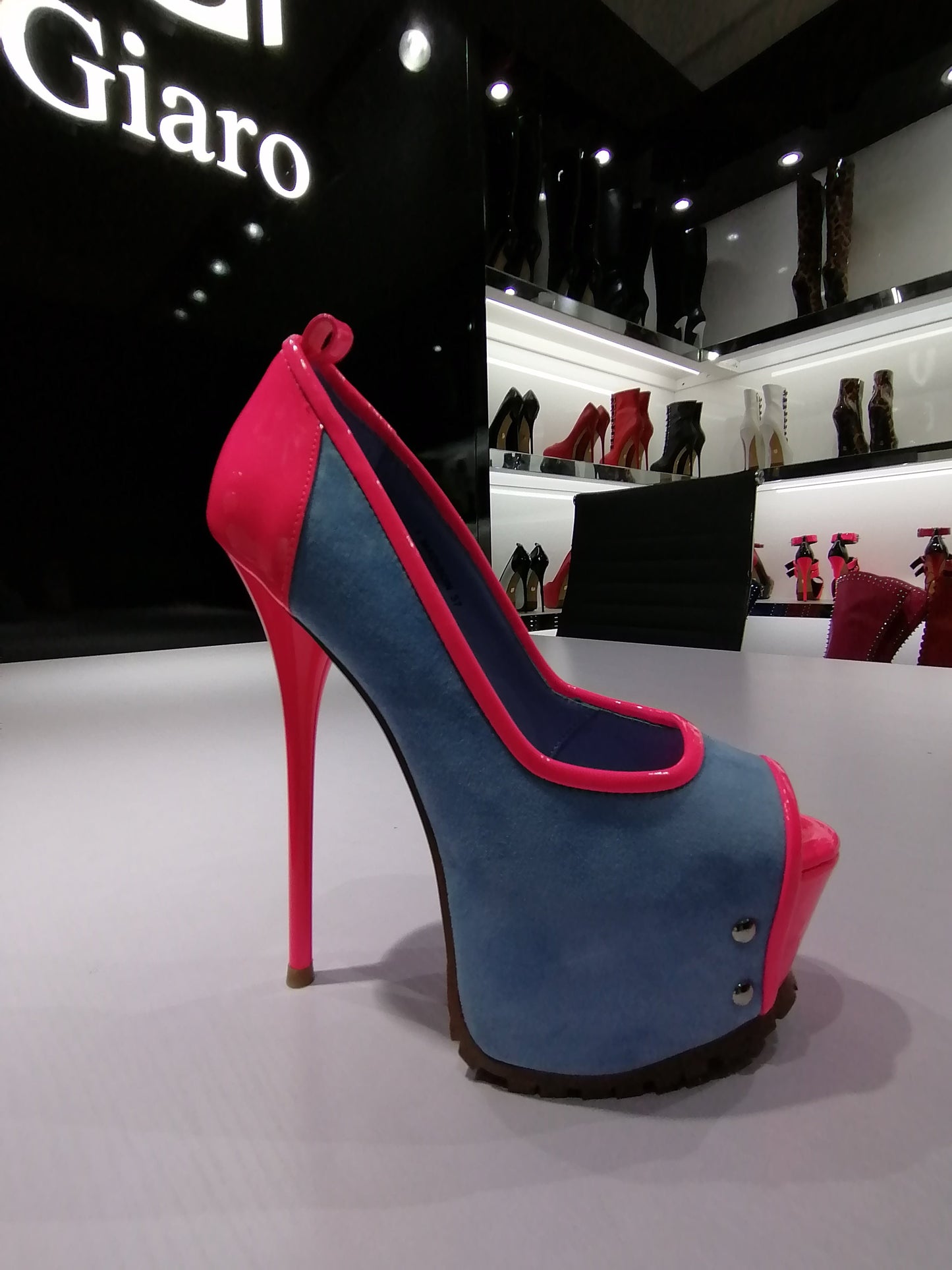 MADISON BLUE VELOUR / PINK SHINY