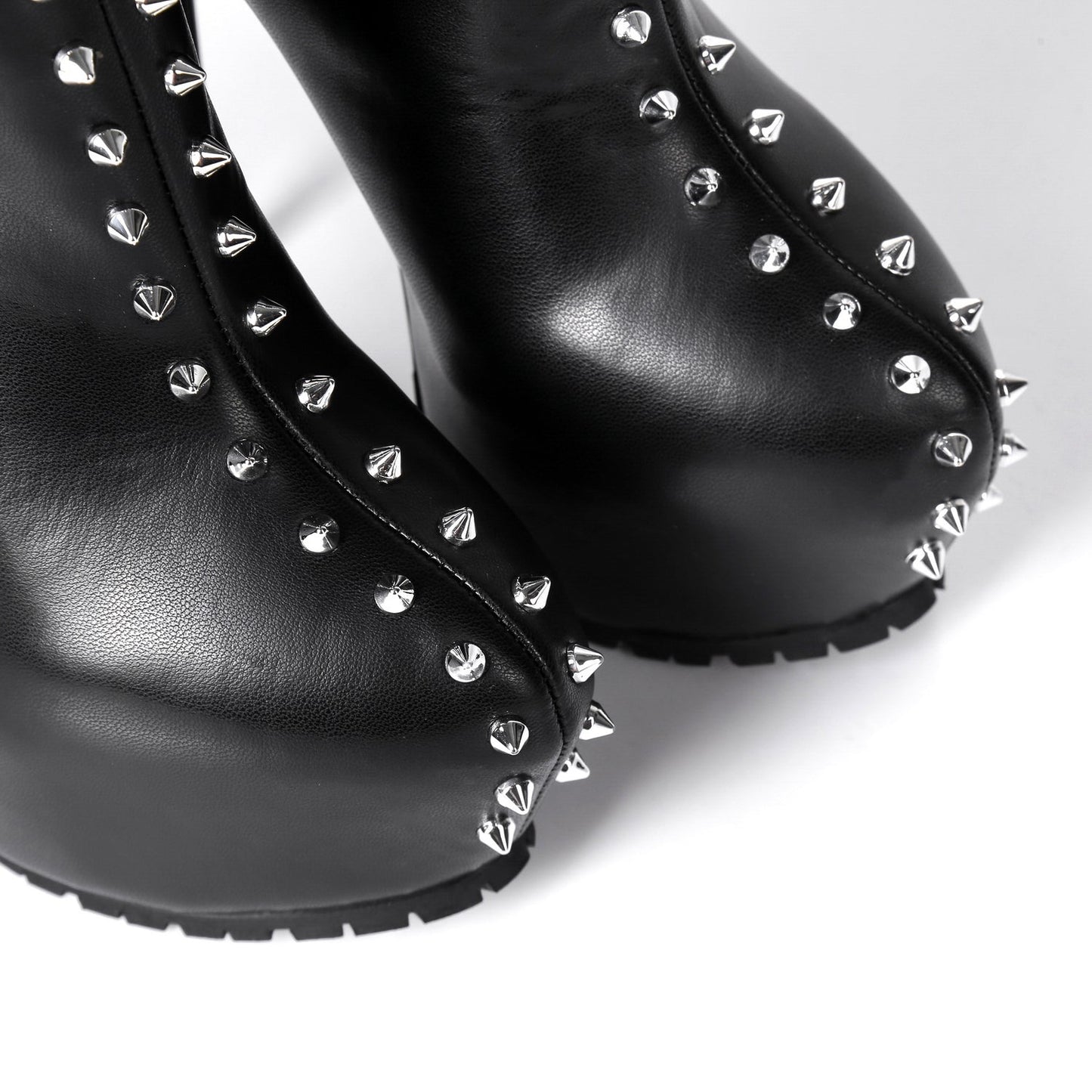SOPHIA BLACK MATTE