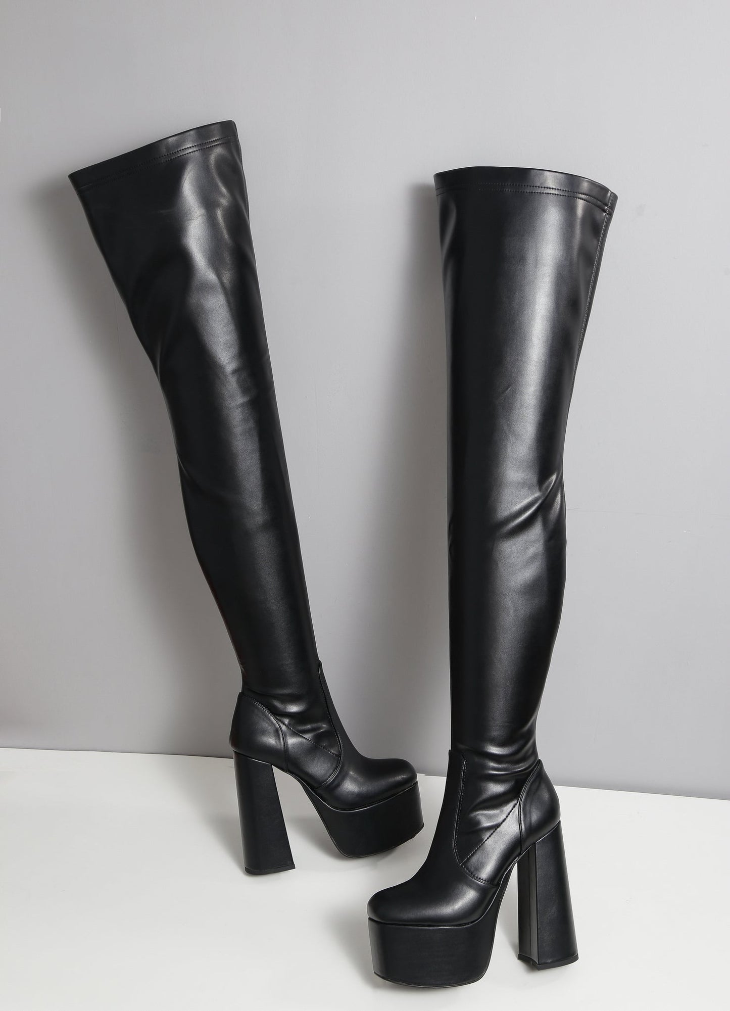 ROOKIE BLACK