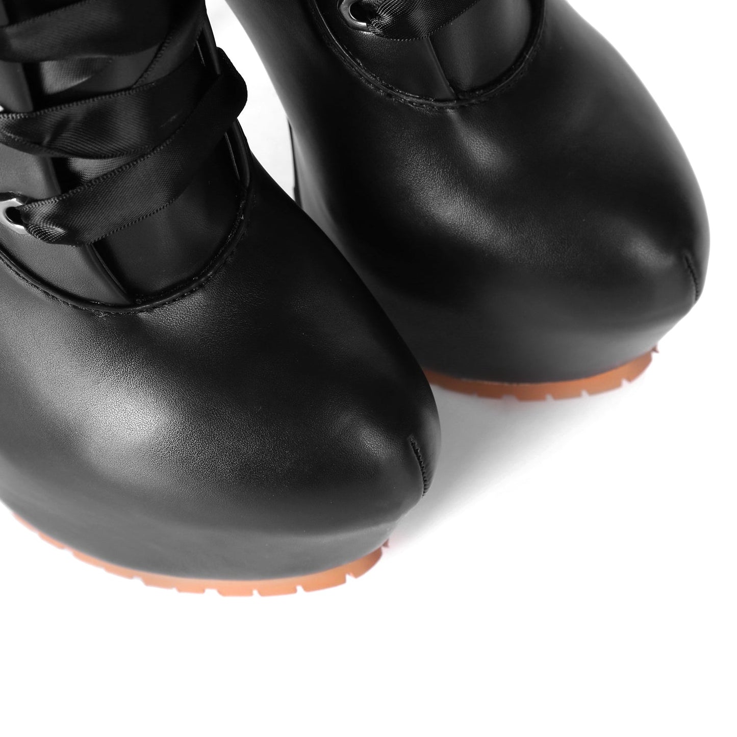 LUISA BLACK MATTE