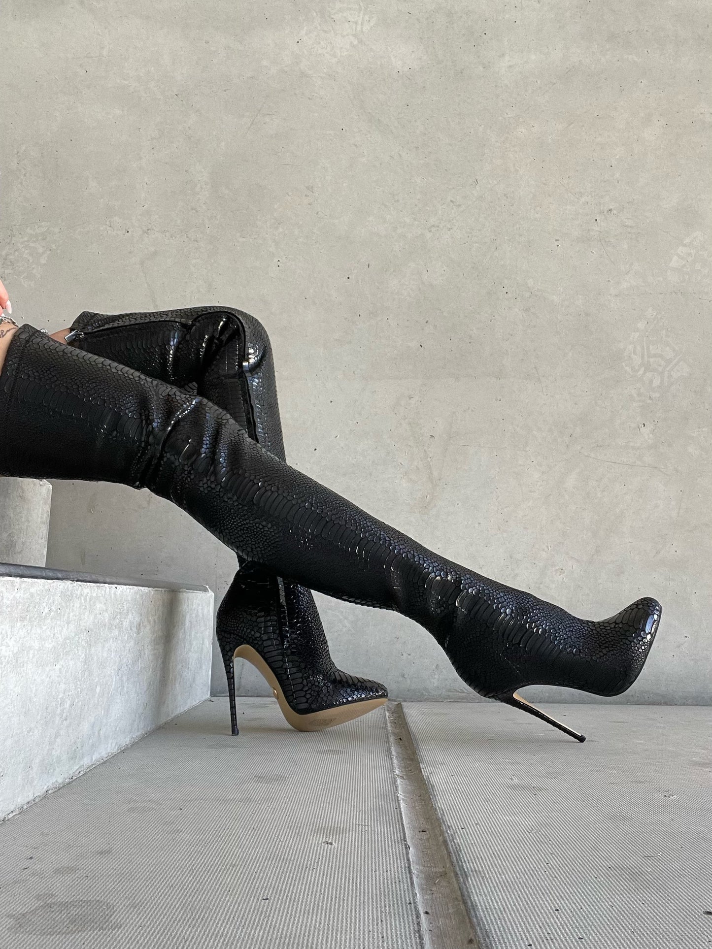 BELINDA BLACK SNAKE