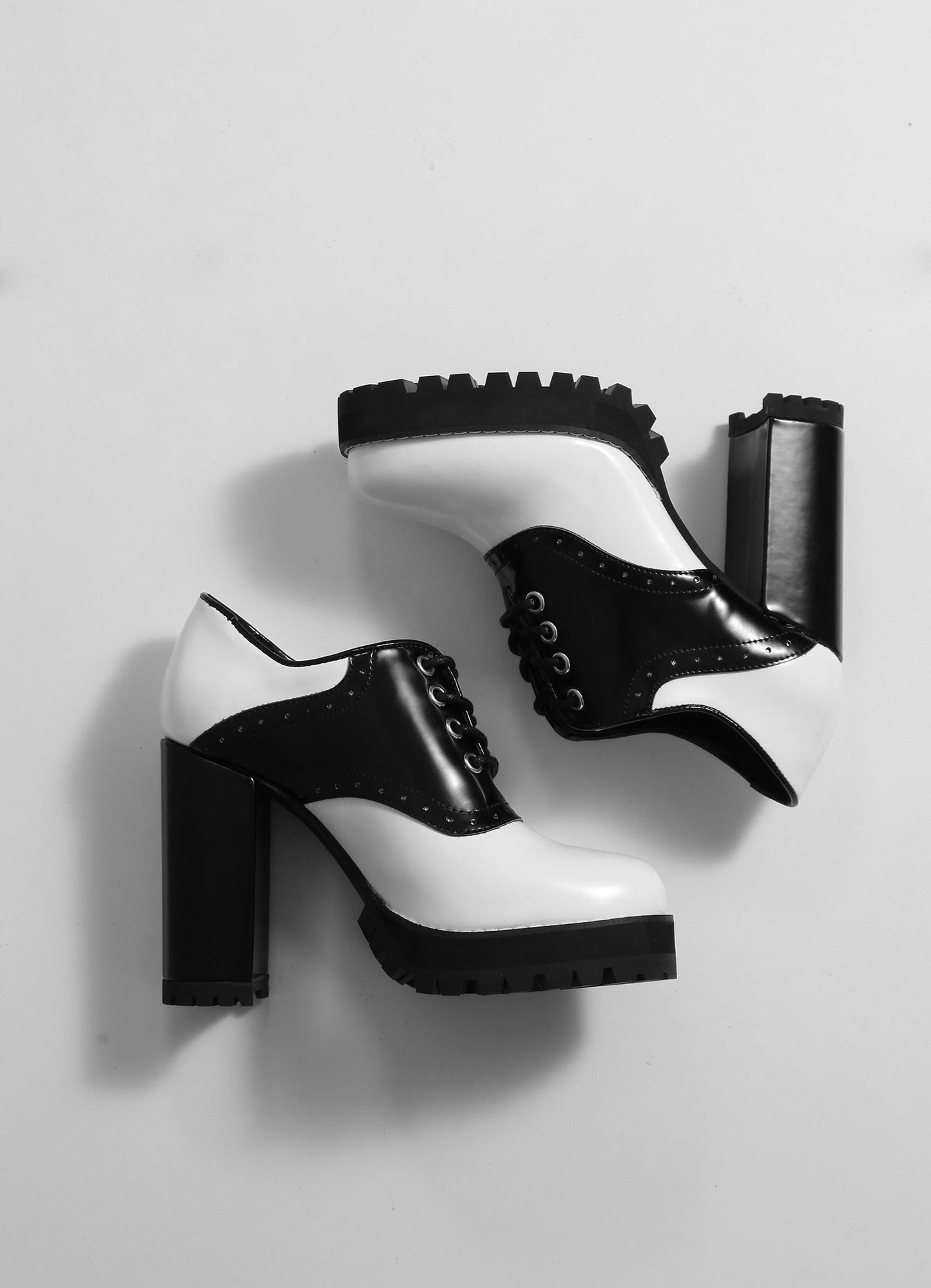 ALINA BLACK WHITE
