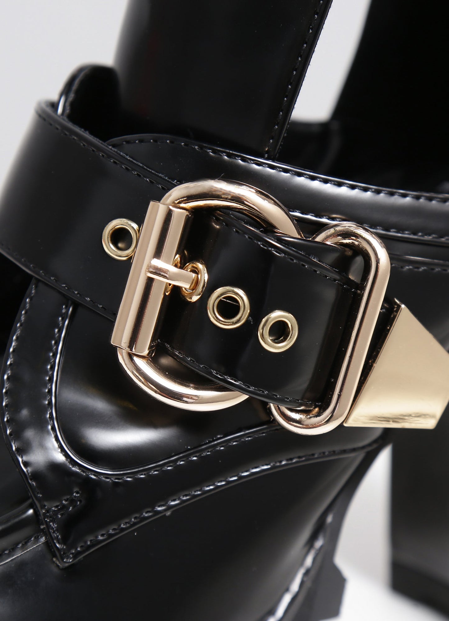 CRAVEN BLACK