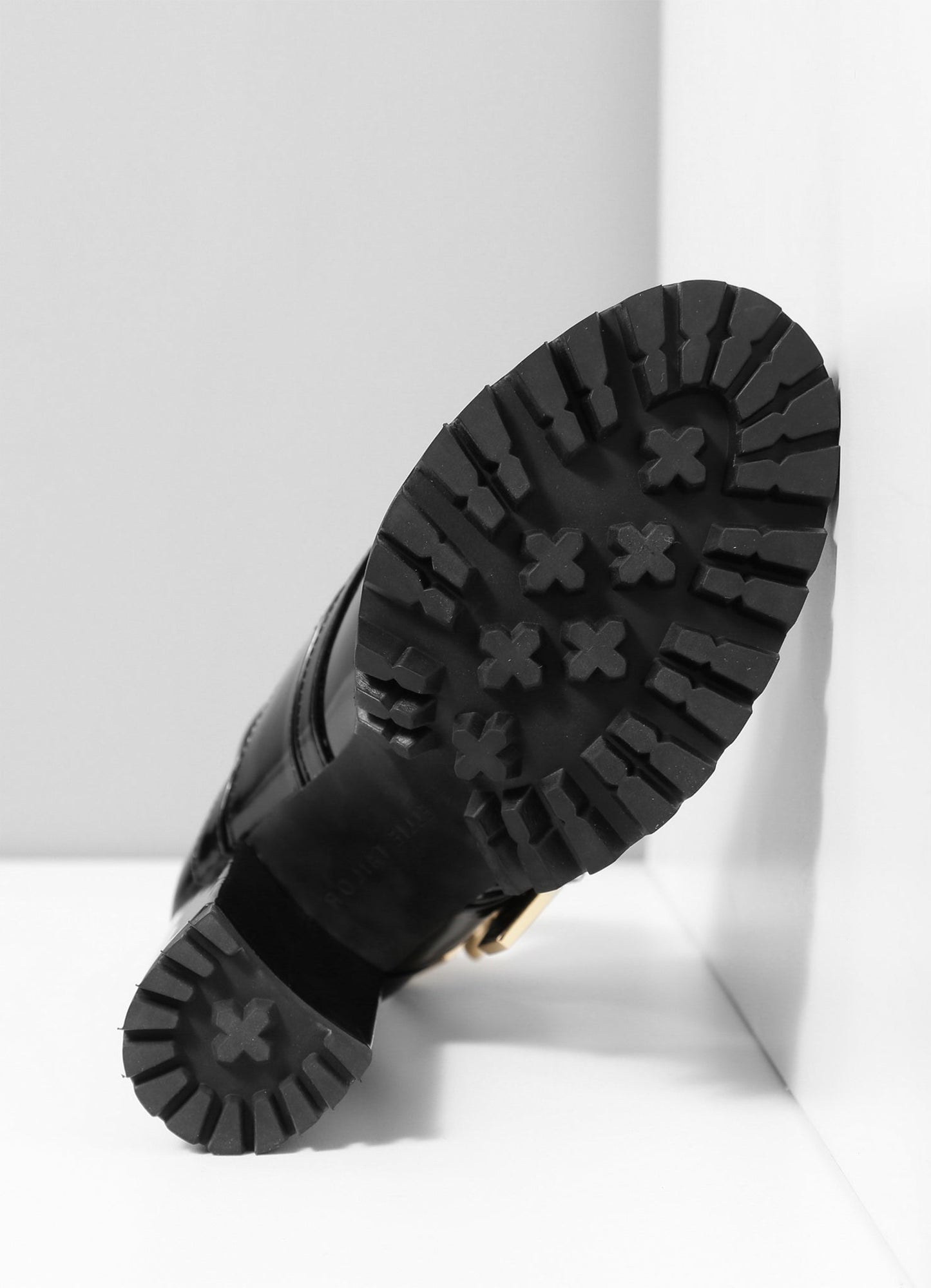 CRAVEN BLACK