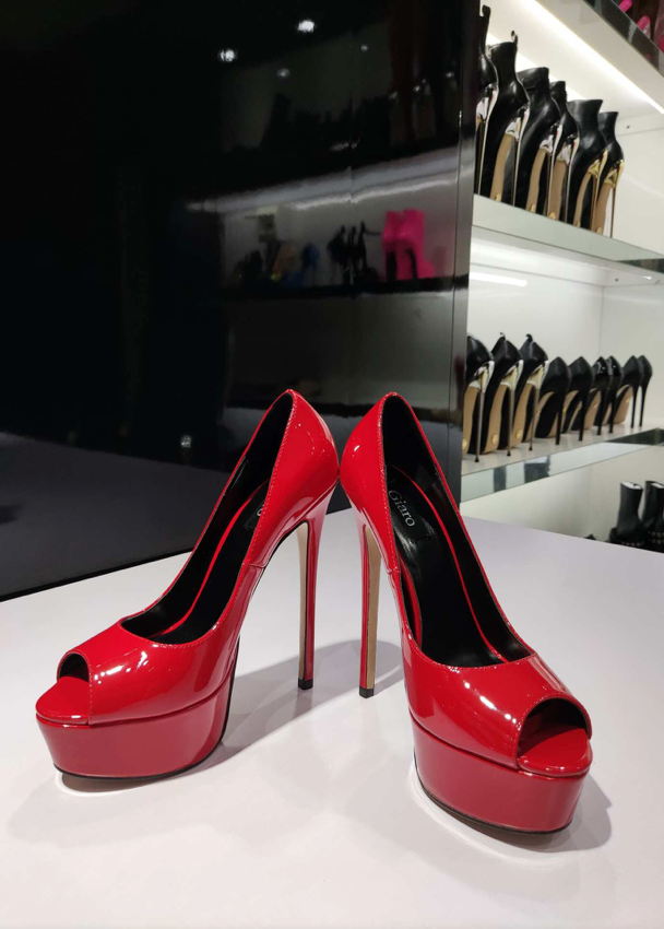 KIANNI RED SHINY