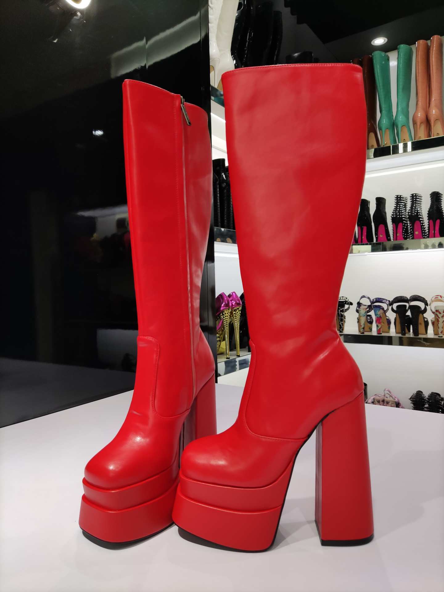 VIONNET RED MATTE