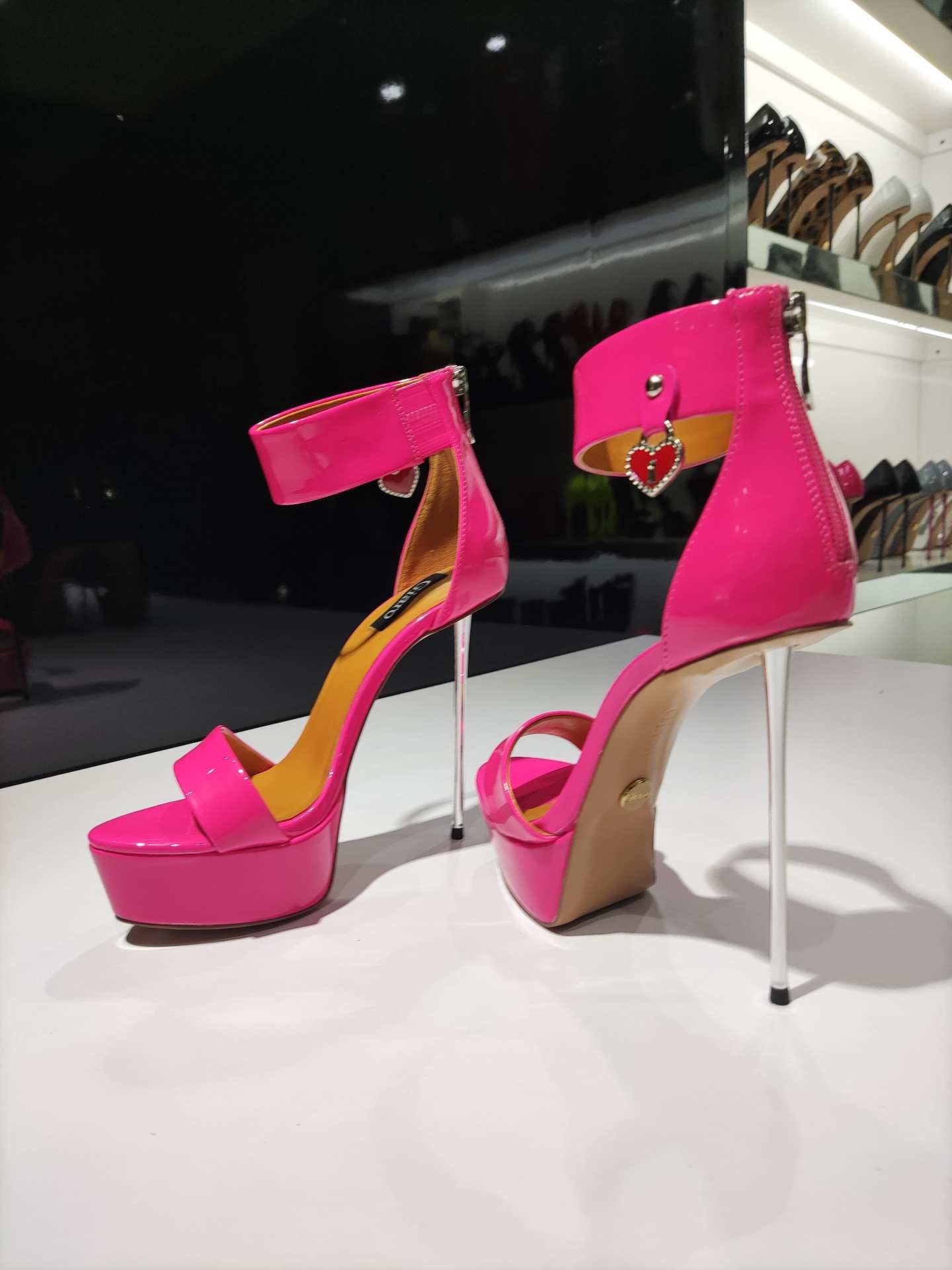 BARCLAY FUCHSIA SHINY