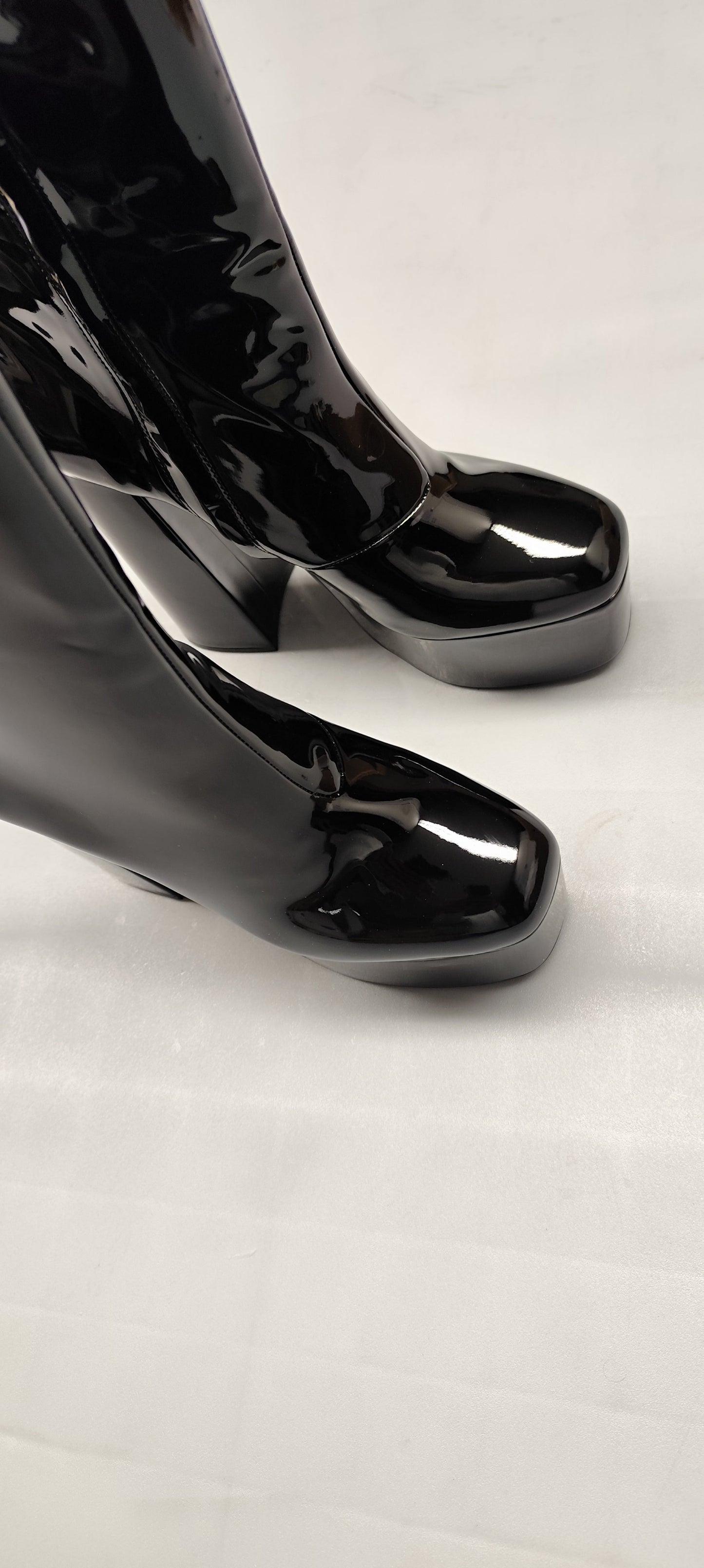EMMY BLACK SHINY