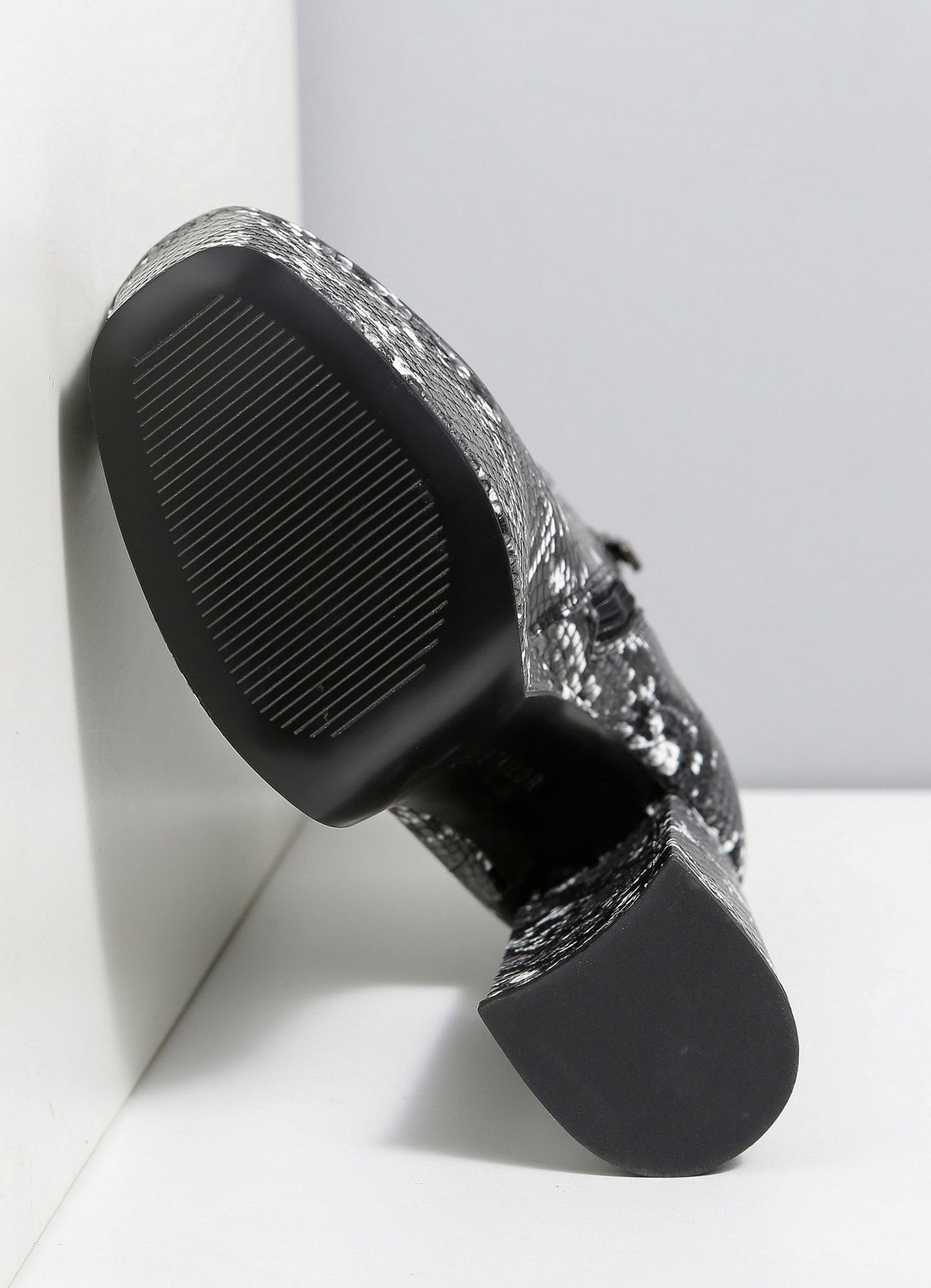 ANTONIA SNAKE GREY