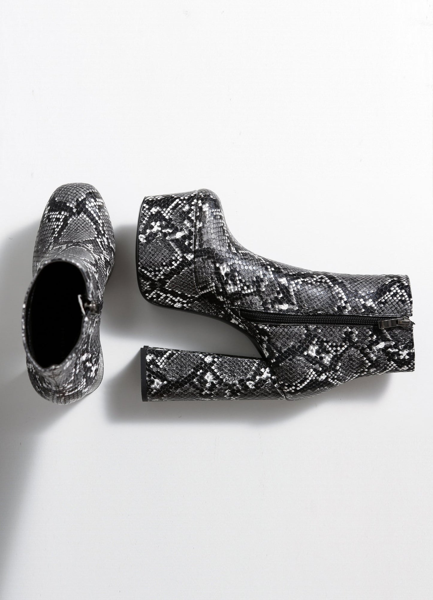 ANTONIA SNAKE GREY