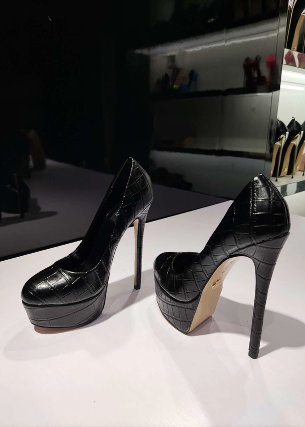 KIKI BLACK CROCK